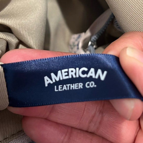 American Leather Co. White Floral Leather 2-1 Backpack Bag - Picture 9 of 11